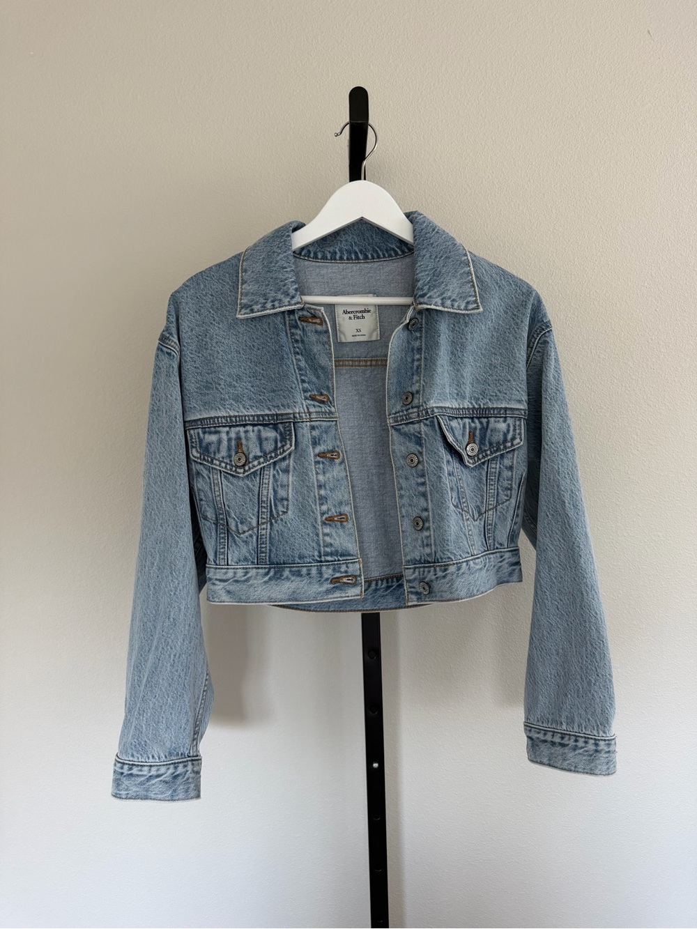 Abercrombie & Fitch Light Wash Cropped Denim Jacket